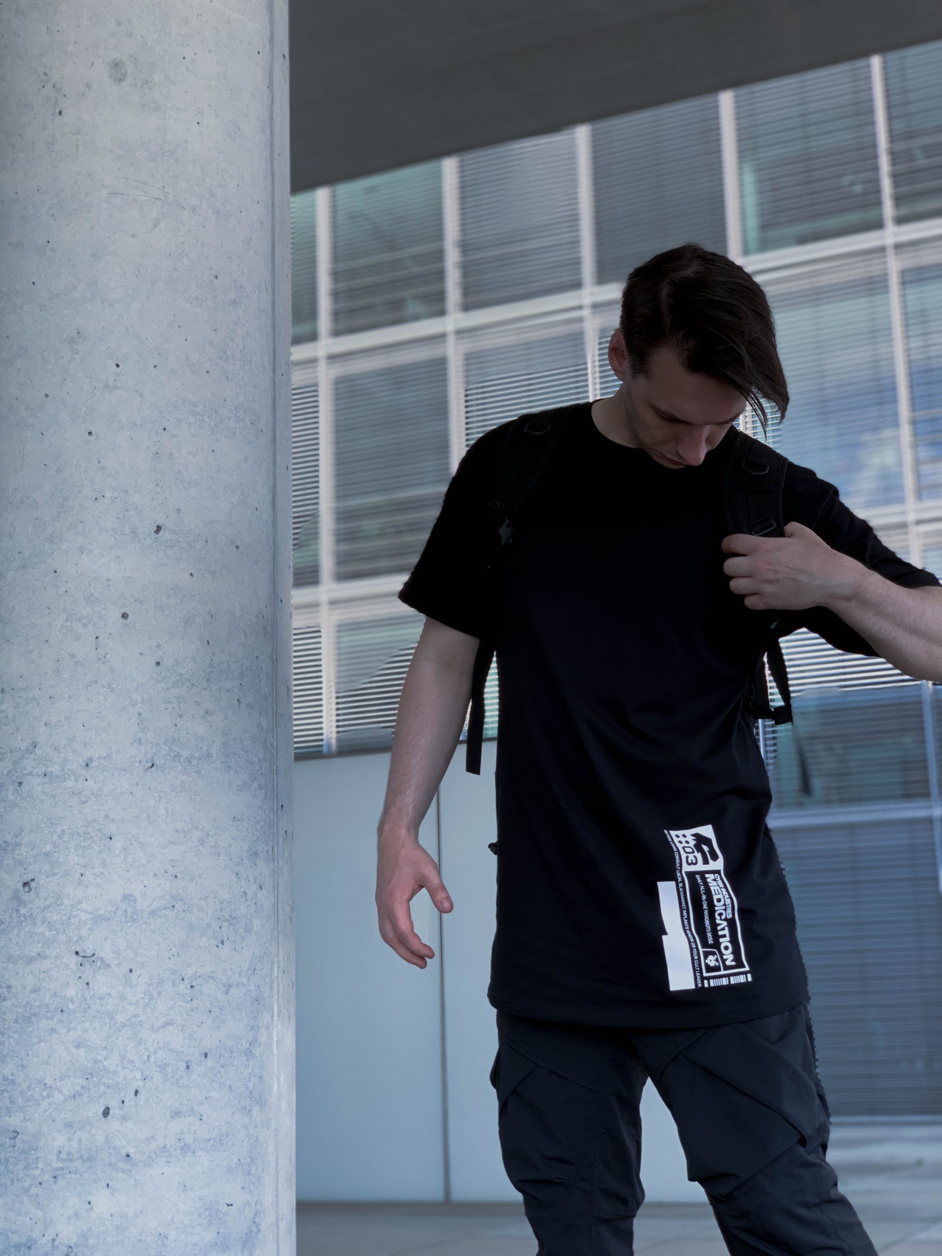 CYBR x AOKU C03 MEDICATION ELONGATED T-SHIRT